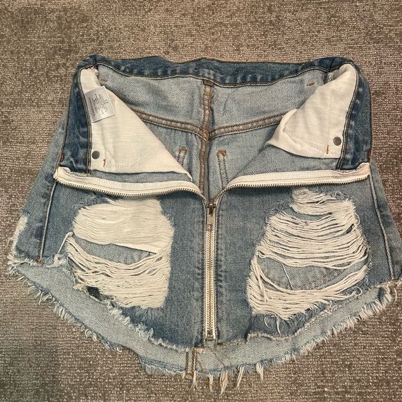 CARMAR Jean skirt with zipper size 23 high waisted - Picture 3 of 3